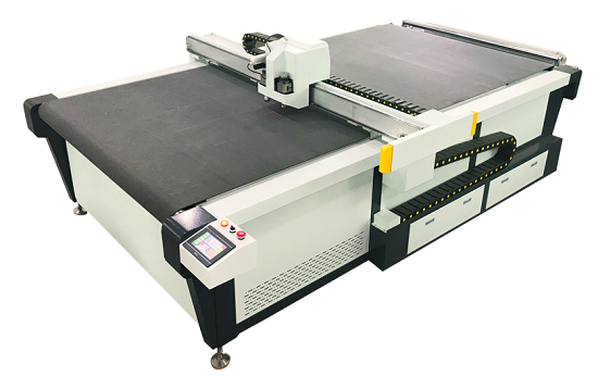 M&aacute;quina cortadora de muestras de superficie plana con cuchillo vibratorio para cuero y ropa con mesa de alimentaci&oacute;n autom&aacute;tica