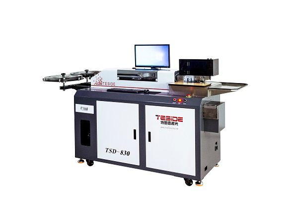 M&aacute;quina dobradeira de r&eacute;guas de a&ccedil;o autom&aacute;tica de precis&atilde;o CNC
